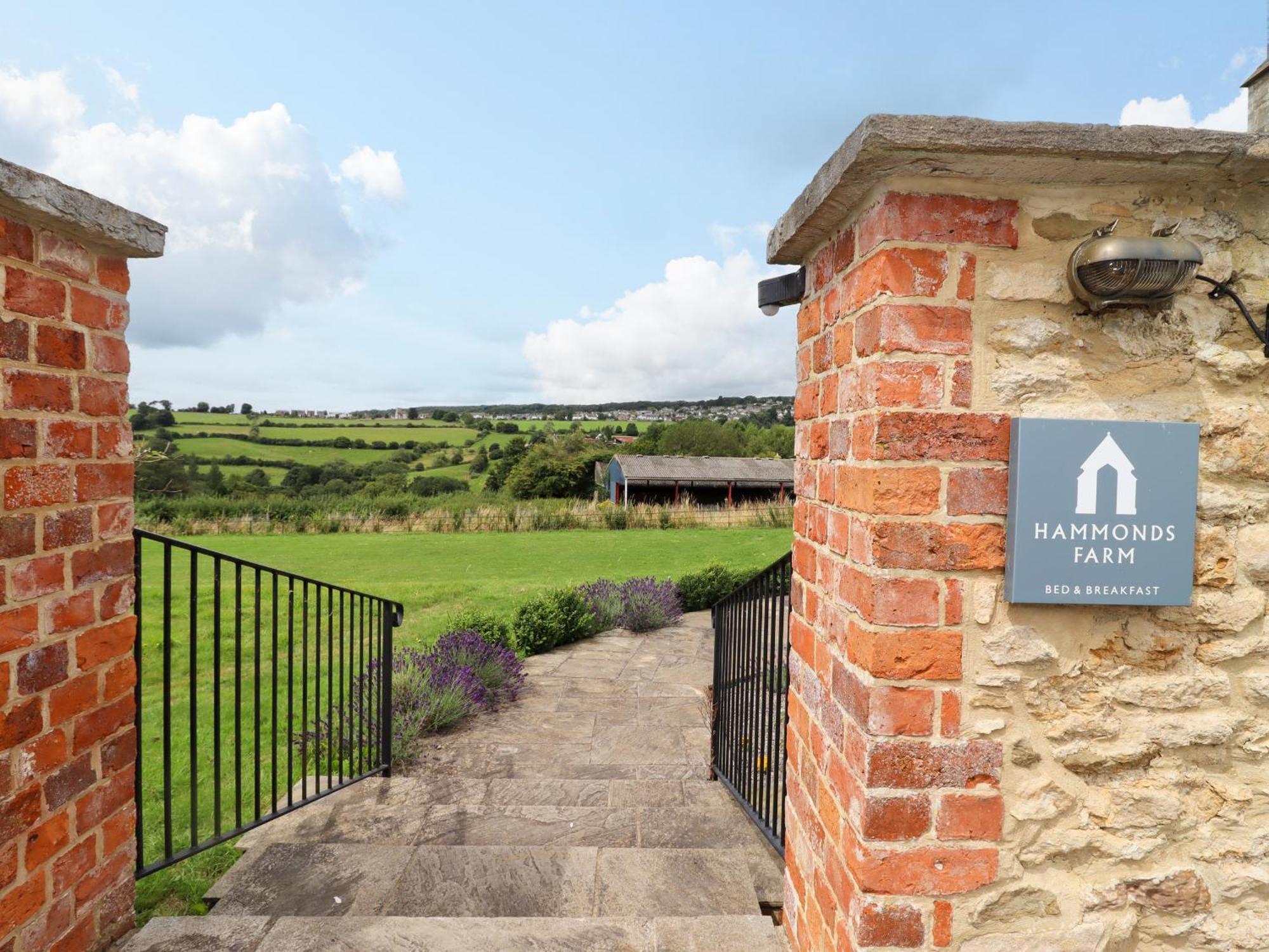 Hammonds Farmhouse Stroud  Bagian luar foto